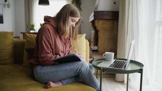 COVID-19: Australian government encourages people to 'work from home'