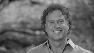 Former Warner Bros executive establishes production company Big Owl Pictures in Australia