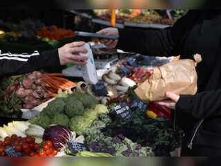 UK inflation strikes news 40-year high