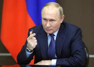 He's entirely too healthy, says CIA chief on Putin