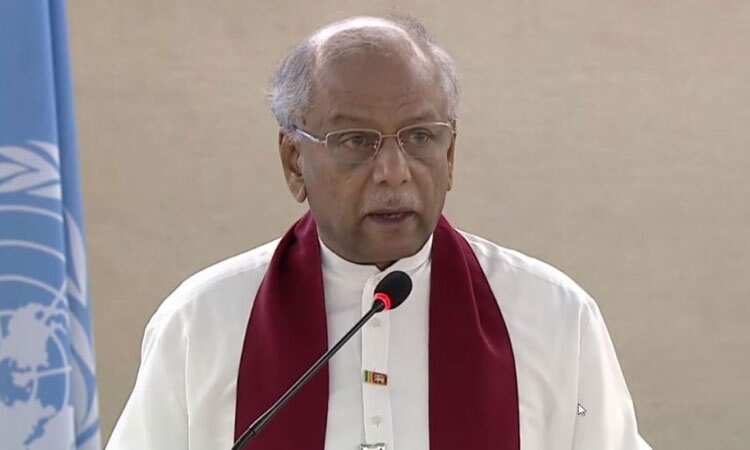 Dinesh Gunawardena takes oath as the new Prime Minister of Sri Lanka