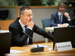 Hungary seeks to buy more gas from Russia