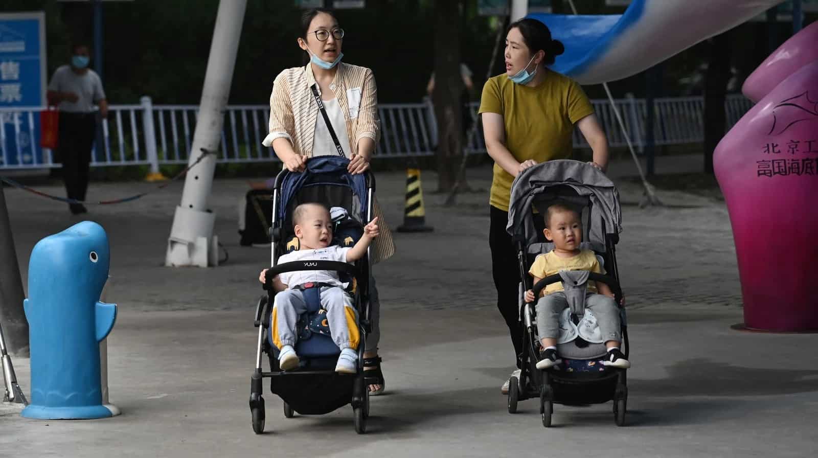 Grandmother at 36: This Chinese woman stirs national debate on early marriage Grandmother at 36: This Chinese woman stirs national debate on early marriage