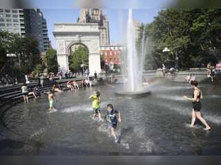 WION Climate Tracker: Heat wave scorches US | Temperatures soar in NYC and Texas