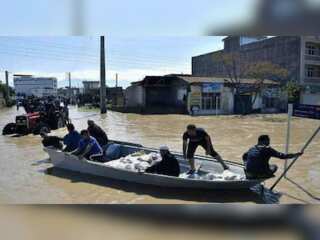 Heavy rains affect southern Iran; at least 21 dead & 2 missing