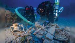 Italian diver makes an exceptional discovery; finds cargo of an ancient Roman ship