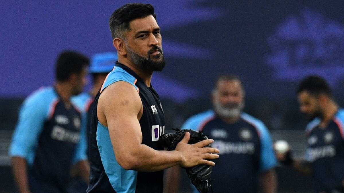SC issues notice to former India captain MS Dhoni in arbitration proceedings against Amrapali group