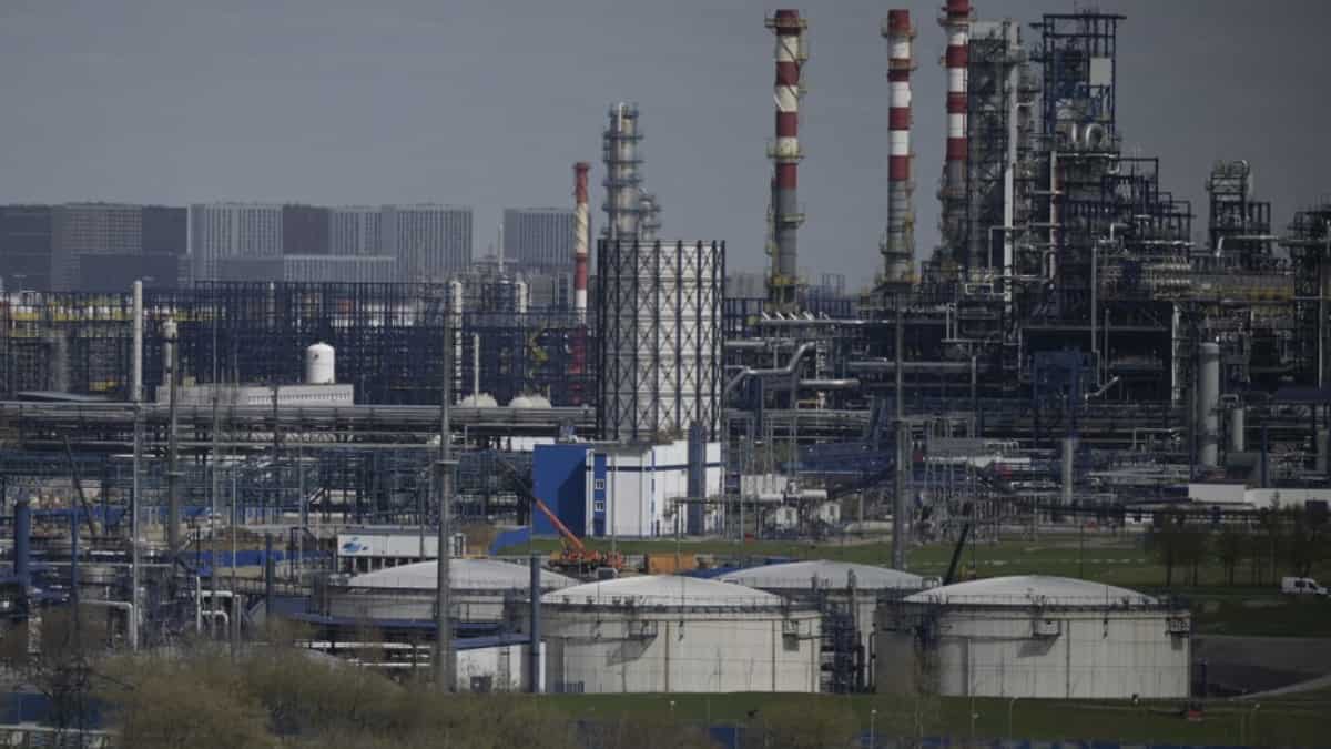 How can Russia and Iran cooperate on energy?