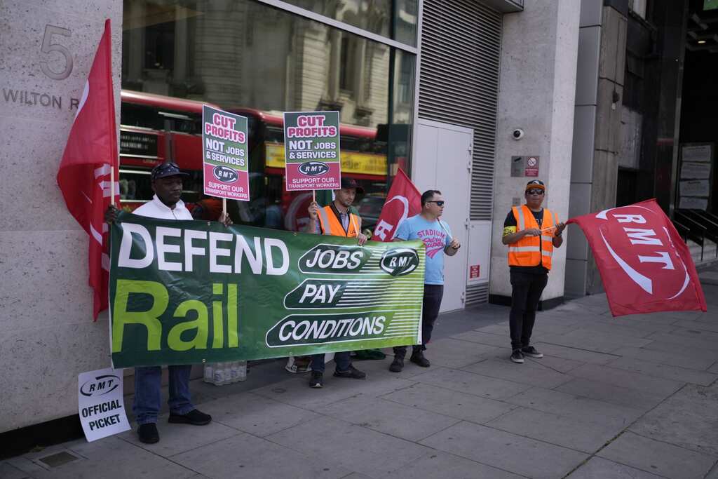 UK: Nearly 40,000 rail, maritime and transport workers on strike