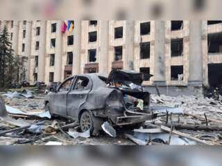Ukraine blows up a key bridge in Kherson; Continued shelling reported in Kharkiv