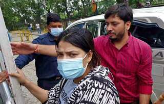 West Bengal: Enforcement Directorate seizes huge cash, gold from Arpita Mukherjee's residence