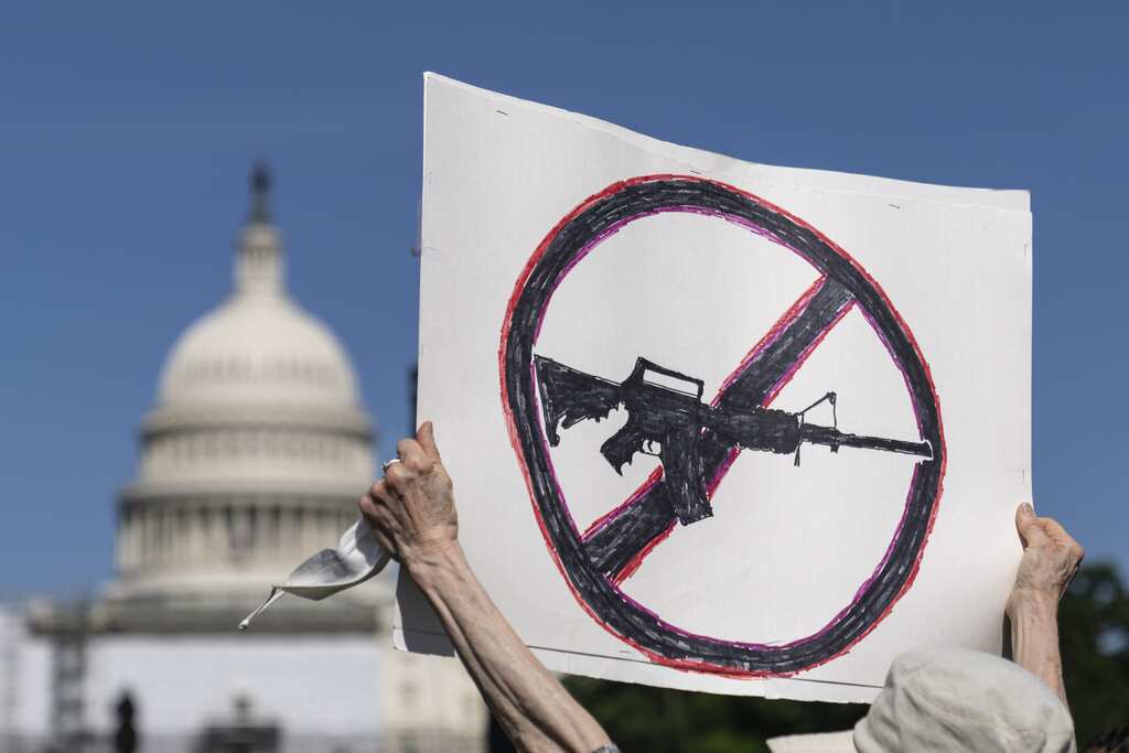 US: CEOs of gun-makers testify after recent mass shootings