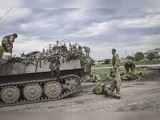 Russia ramps up attacks in eastern Ukraine, gains ground in Donbas region