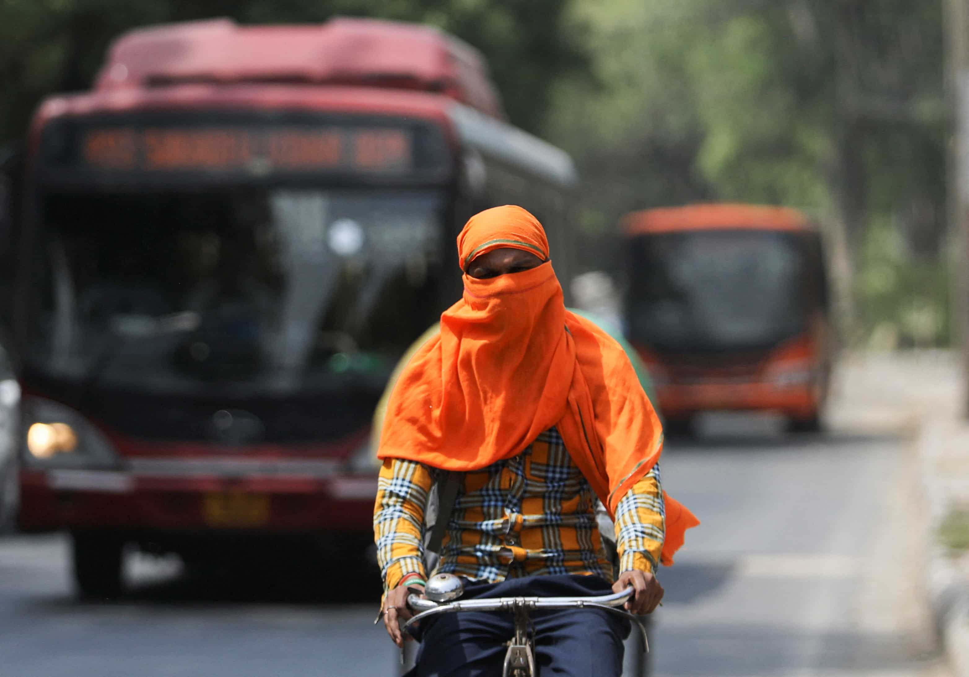 Heatwaves in Pakistan and India '30 times more likely' due to climate change: Study