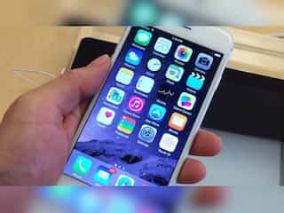 iPhone sales rise by 3% in 3rd quarter despite glum economy