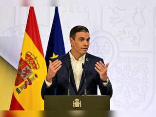 WION Fineprint: Spanish PM Sanchez urges employees to stop wearing ties to stay cool amid heat wave