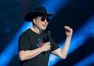 Musk's new plan: Private airport in Texas