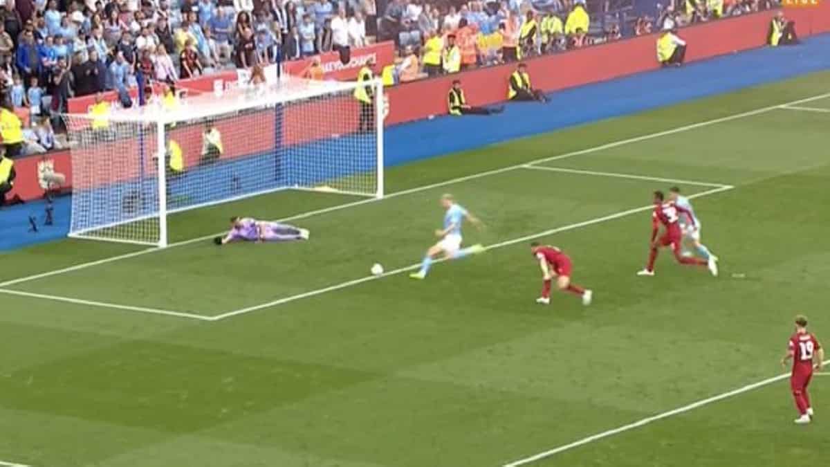 WATCH: Erling Haaland misses a sitter for Manchester City as Liverpool win Community Shield WATCH: Erling Haaland misses a sitter for Manchester City as Liverpool win Community Shield