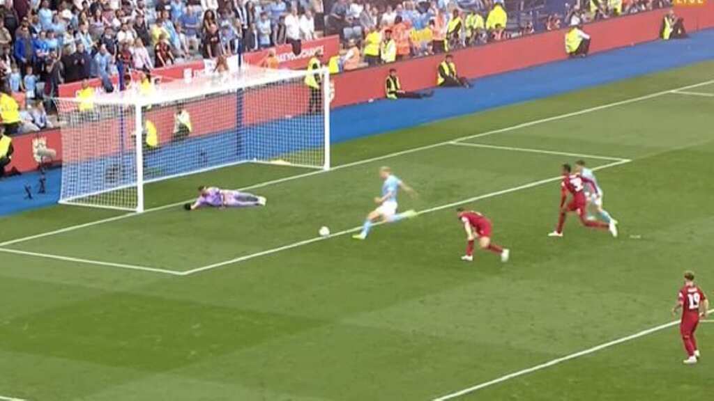 WATCH: Erling Haaland misses a sitter for Manchester City as Liverpool win Community Shield