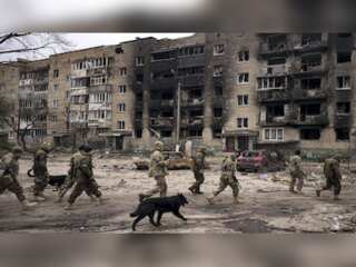 Russia pounds Ukraine's Mykolaiv, millionaire businessman dies in attack