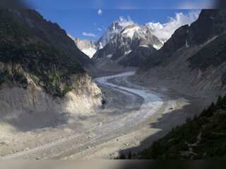 WION Climate Tracker: Tumbling rocks at Mont blanc scare hikers