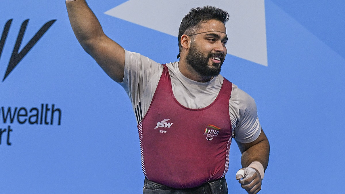 Vikas Thakur strikes silver in men's 96kg, bags India's 8th medal in weightlifting at CWG 2022 Vikas Thakur strikes silver in men's 96kg, bags India's 8th medal in weightlifting at CWG 2022