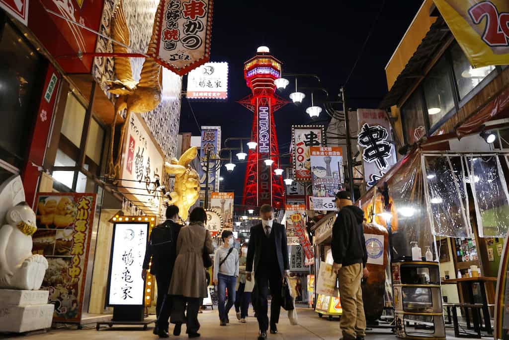 Japanese businesses weigh dual pricing and local discounts amid rising foreign visitor numbers