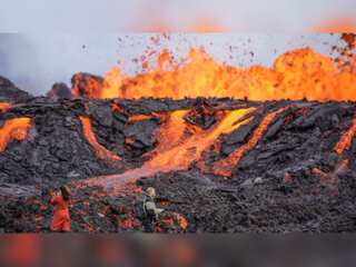 Iceland: Volcano erupts near capital