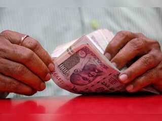 Indian rupee strengthens ahead of RBI decision