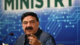 Netizens in splits over former Pak minister Sheikh Rasheed Ahmad’s spit on live TV debate
