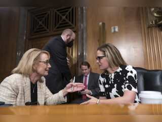 US: Democrats agree to last-minute changes to economic bill