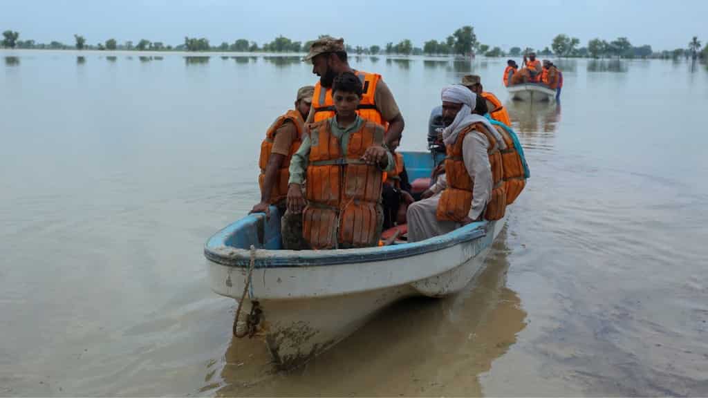 Abnormally heavy monsoon rains causes flash floods in Pakistan, kills at least 549 people