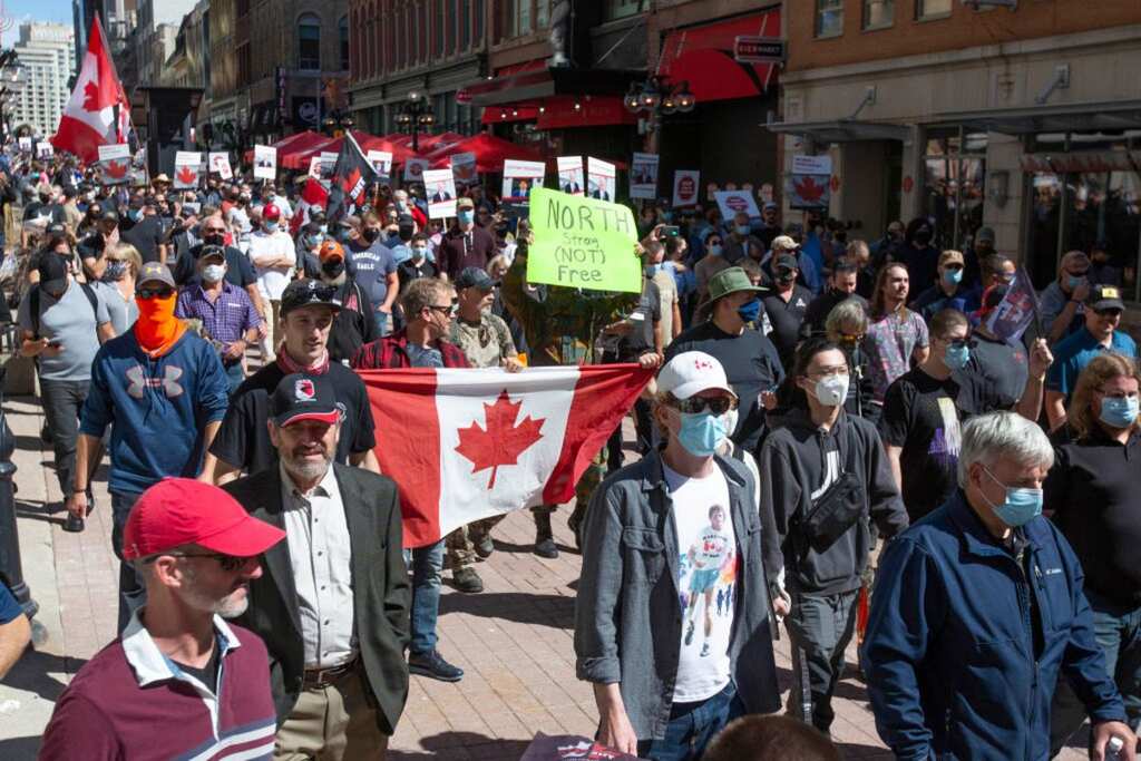 Canada bans handgun imports
