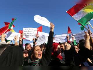 Protests continue to rock Iraq: Security forces use tear gas & rubber bullets