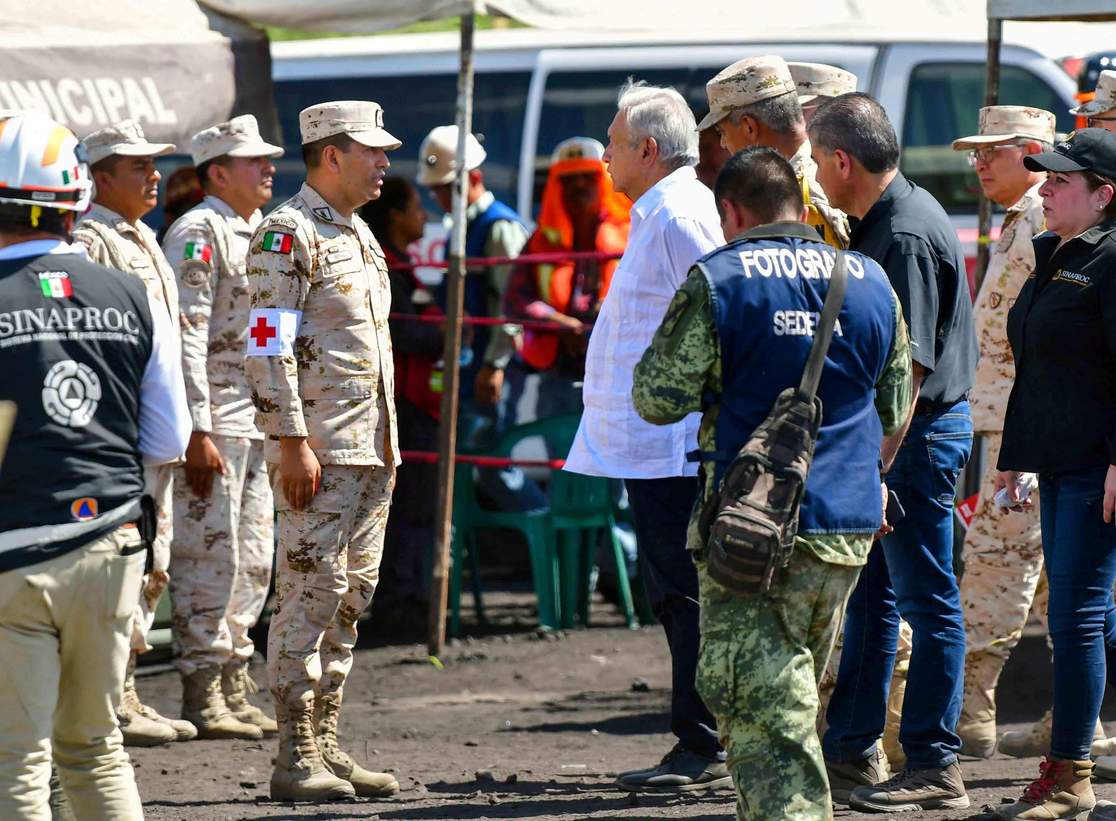Efforts to rescue Mexico's trapped miners