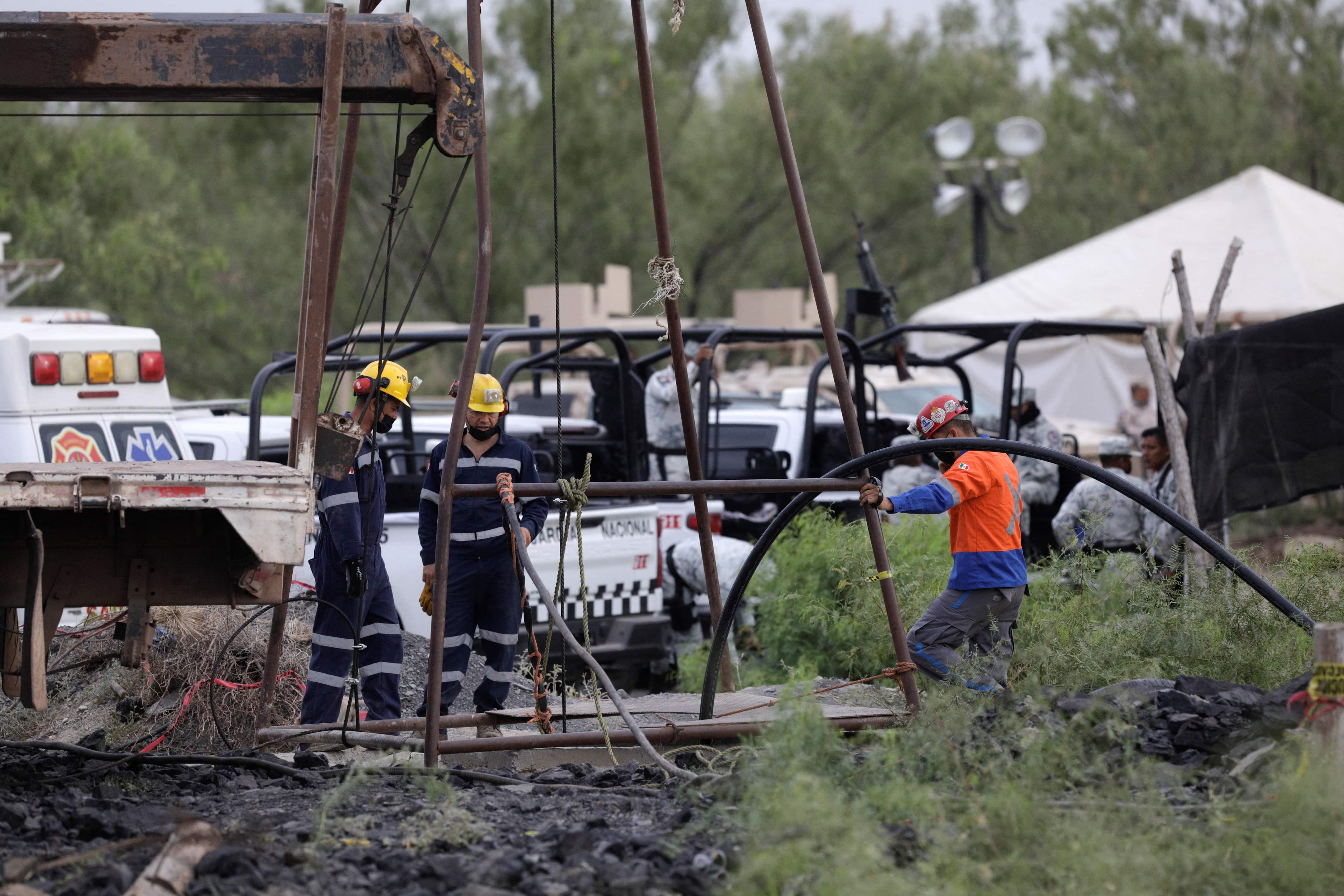 Efforts to rescue Mexico's trapped miners