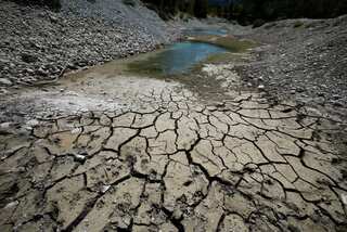 France braves fourth heatwave this summer, drought leaves scores of villages parched