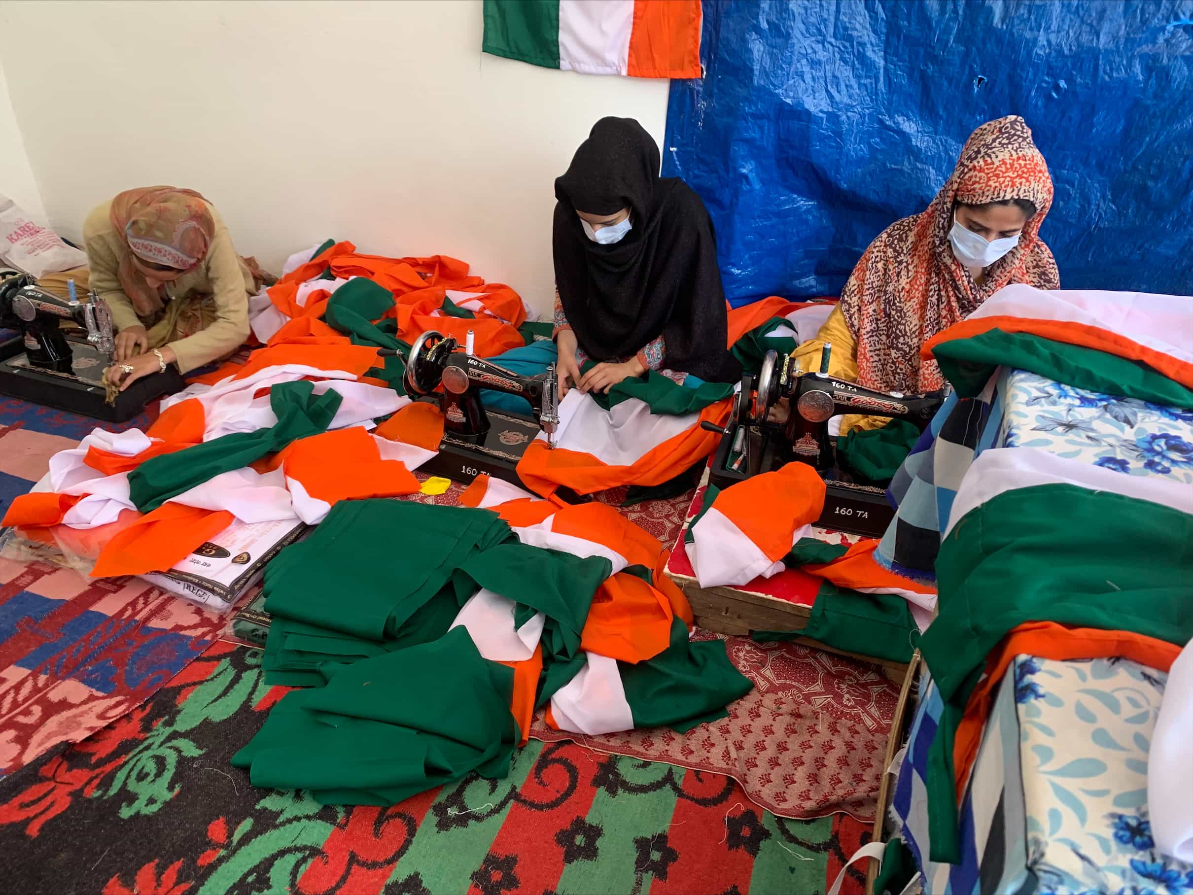 Kashmir: Women in Kupwara are making special national flags for the 'Har Ghar Tiranga' campaign Kashmir: Women in Kupwara are making special national flags for the 'Har Ghar Tiranga' campaign