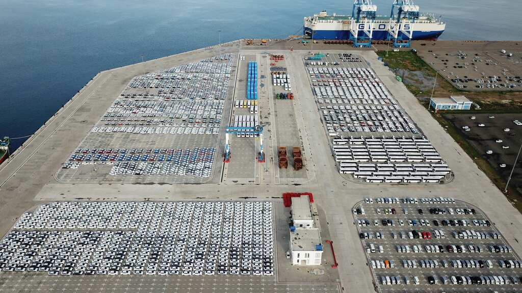 Sri Lanka blocks Chinese vessel in Indian ocean after India raises concern