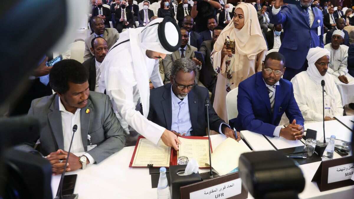Chad signs peace pact with rebels, but main insurgents stay out Chad signs peace pact with rebels, but main insurgents stay out