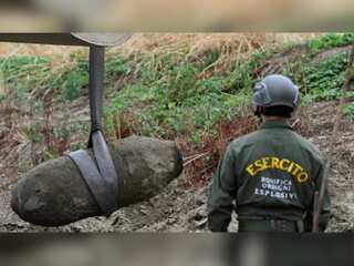 Italy: Dried-up river reveals 450 kg unexploded bomb