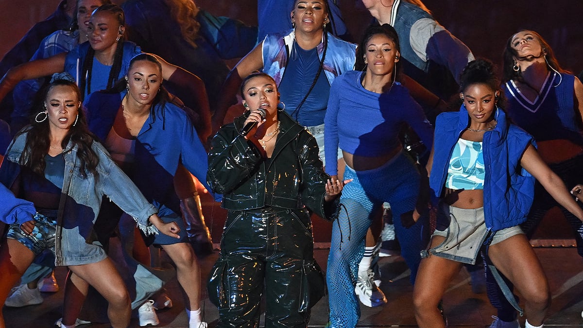 British singer Mahalia performs during the CWG 2022 closing ceremony