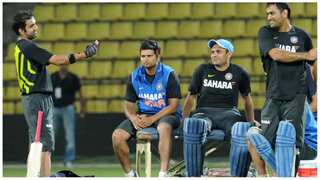 Throwback! When MS Dhoni walked into press conference with entire team to leave reporters stunned