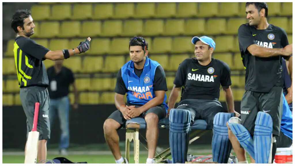 Throwback! When MS Dhoni walked into press conference with entire team to leave reporters stunned