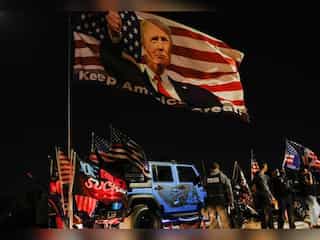 IN PICS | Trump supporters gather outside his Mar-a-Lago estate, say FBI raid a 'witch hunt'