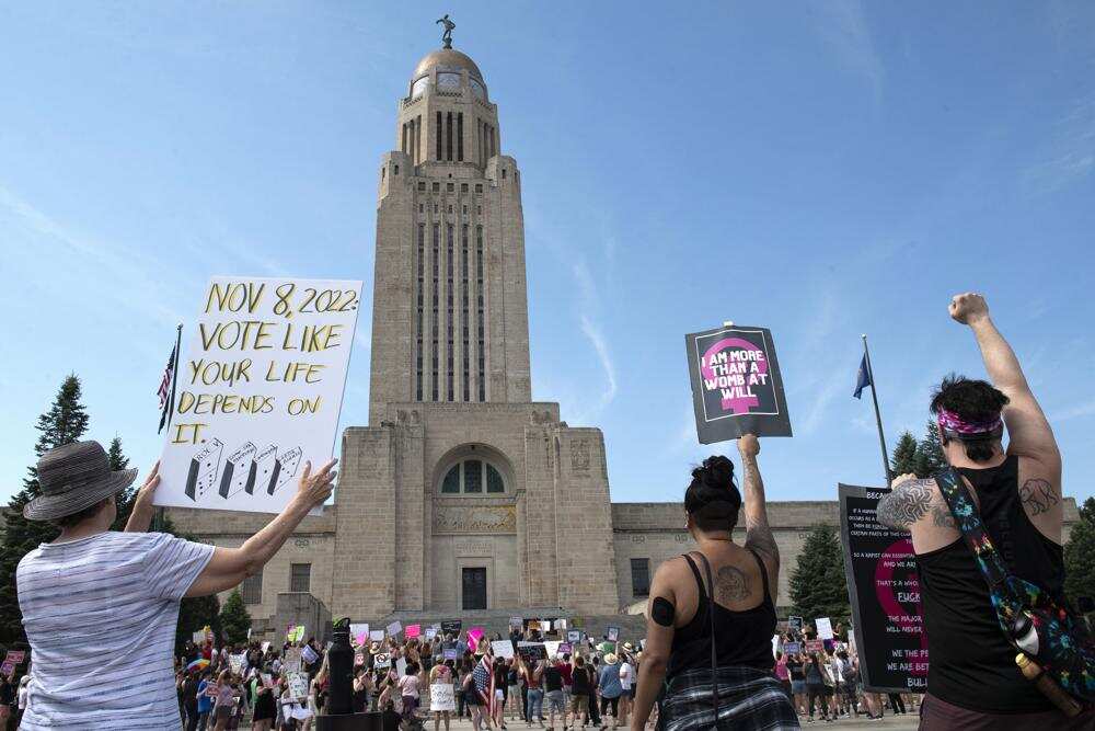 American mother and teen daughter charged after illegal abortion