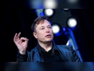 Elon Musk sells nearly $7bn in Tesla shares