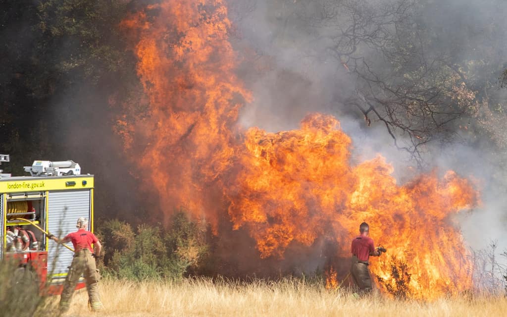 Fears of fire as UK faces new heat wave, Met office issues 4-day amber warning