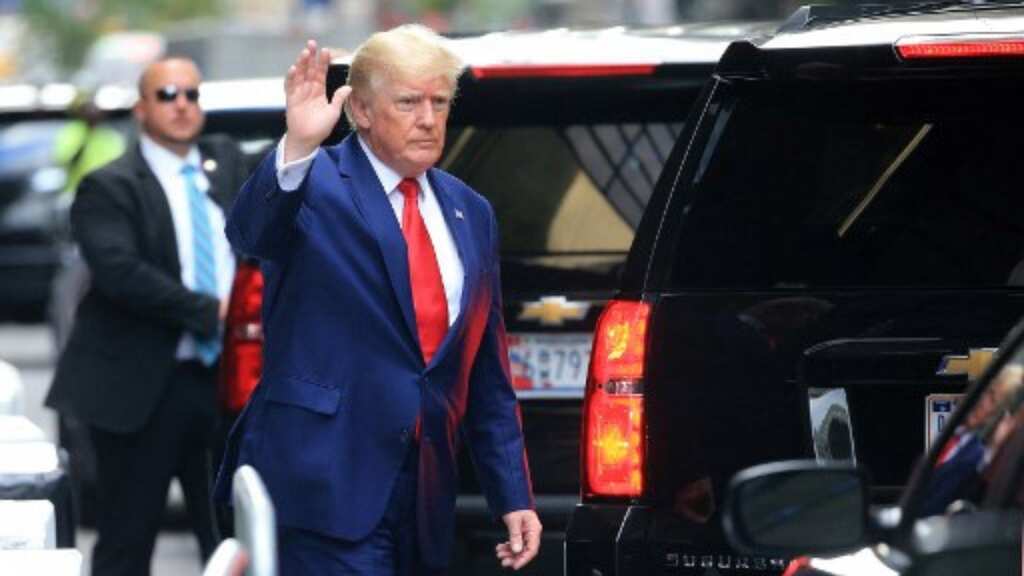 'Top secret' documents 'linked to nuclear weapons' seized in raid on Donald Trump's home