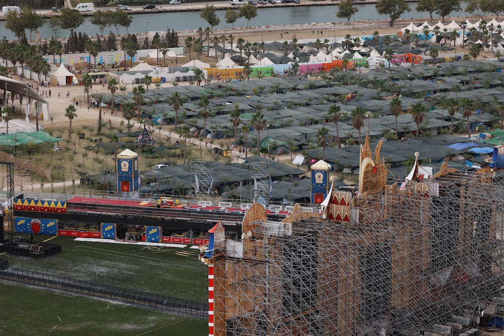 Medusa festival: One killed as strong winds cause stage to collapse in Spain